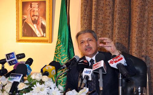 السفير السعودي لدى مصر ينفي خبر زيارة الملك عبدالله للقاهرة 